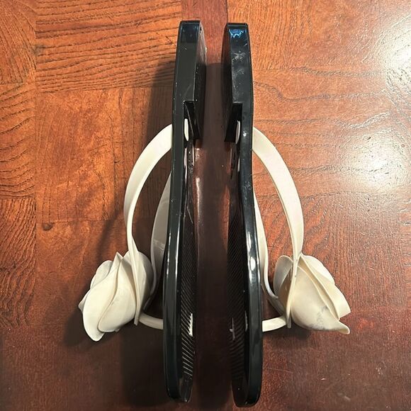 Jeffrey Campbell Cream & Black Jelly Flip Flop Sandals(Size 9) - Picture 7 of 8